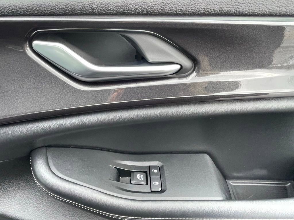 Used 2023 Jeep Grand Cherokee L Laredo image 15