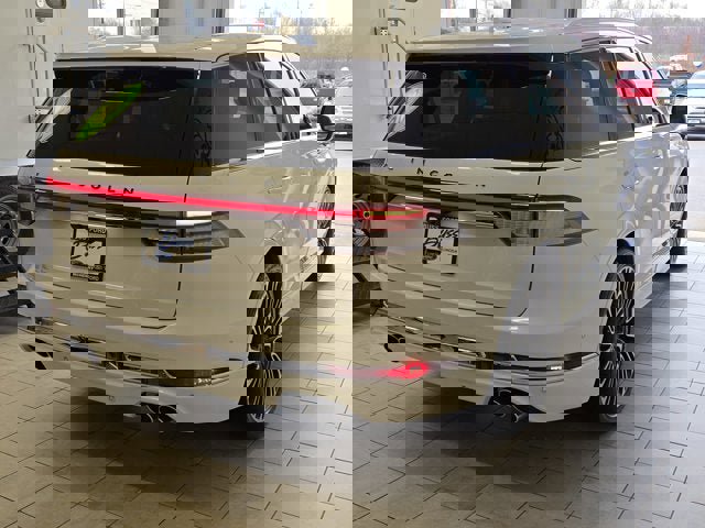 Used 2021 Lincoln Aviator Black Label w/ Dynamic Handling Package image 15