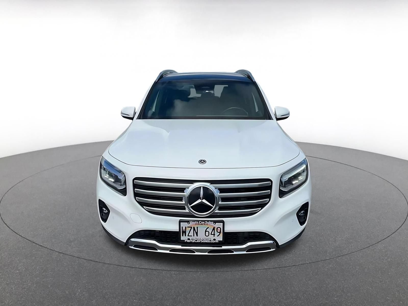 Used 2025 Mercedes-Benz GLB 250 4MATIC image 4