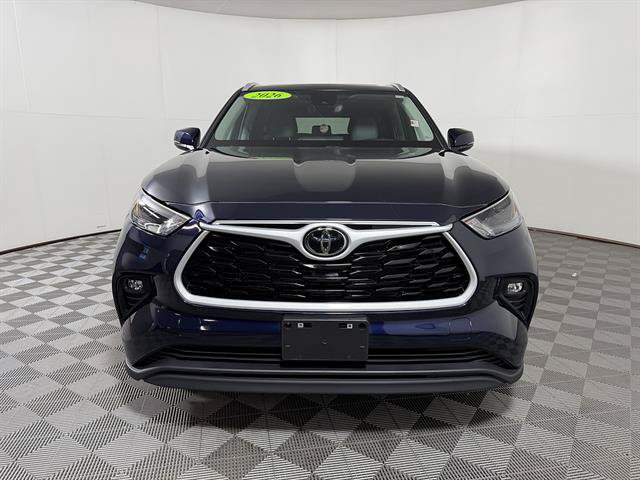 Certified 2026 Toyota Highlander XLE AWD/4WD image 2
