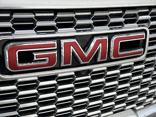 Used 2023 GMC Yukon XL Denali AWD/4WD image 32