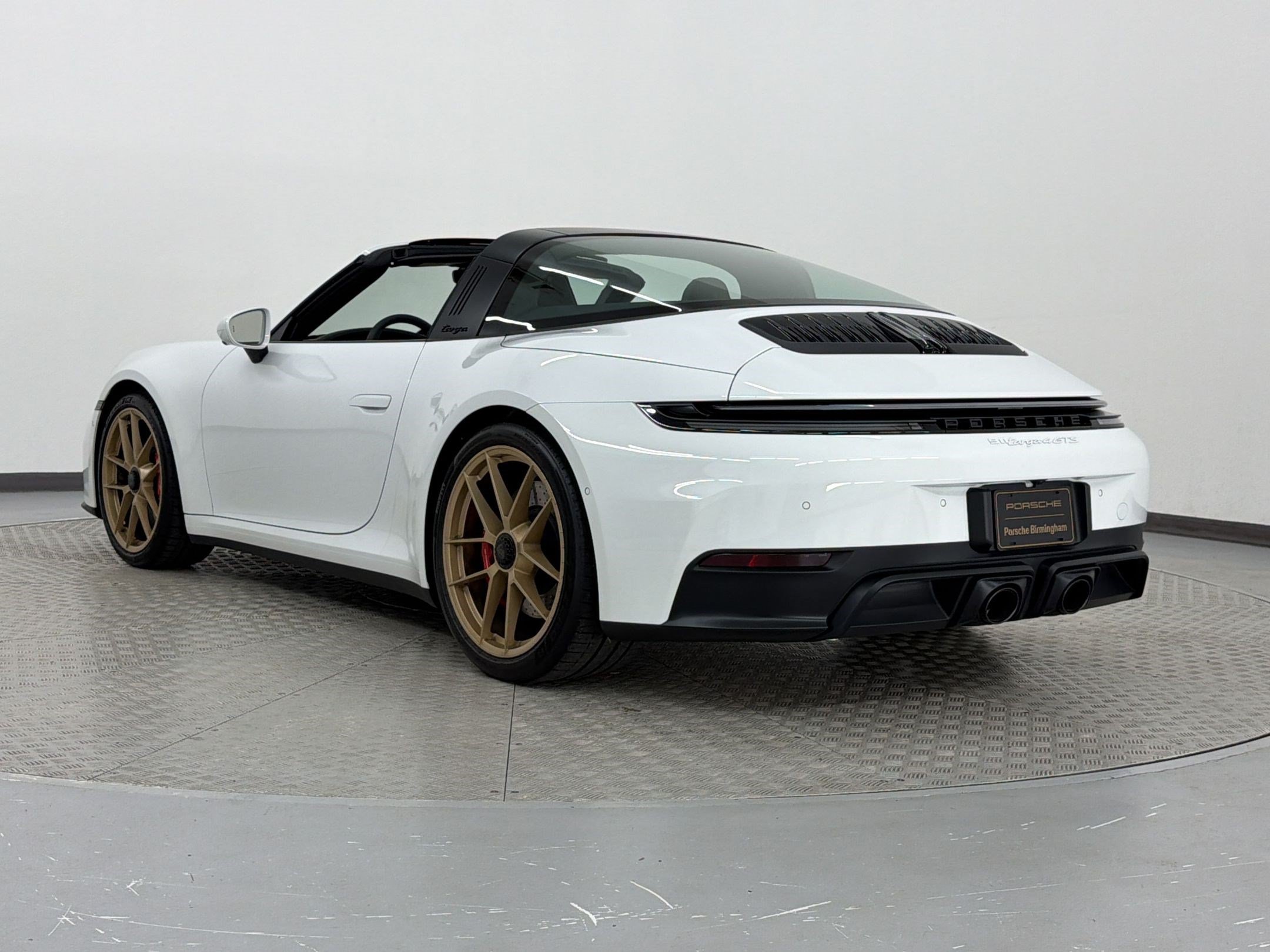 Certified 2026 Porsche 911 Targa 4 GTS AWD/4WD image 3