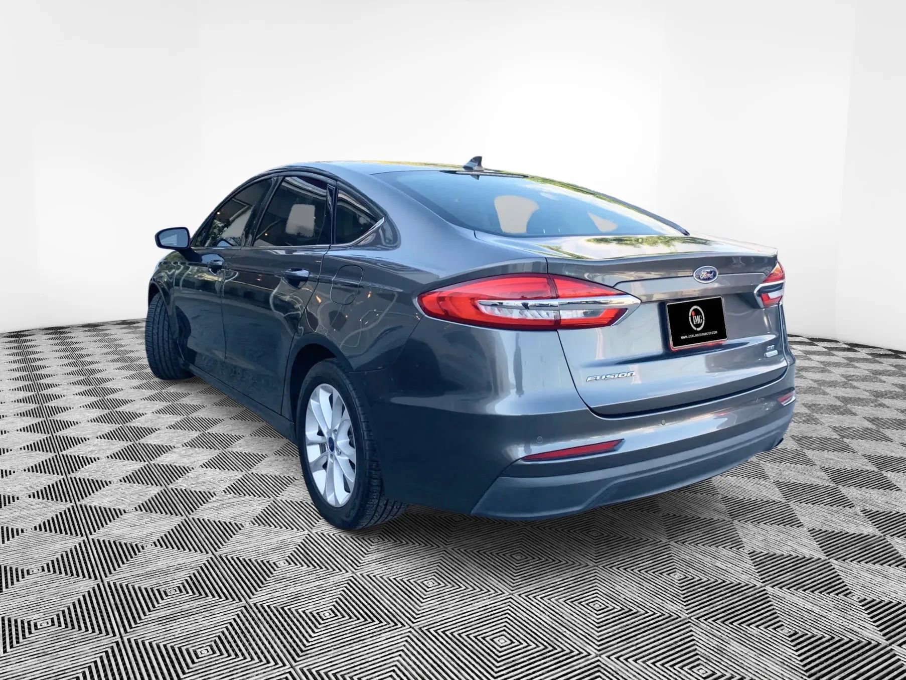Used 2020 Ford Fusion SE image 8