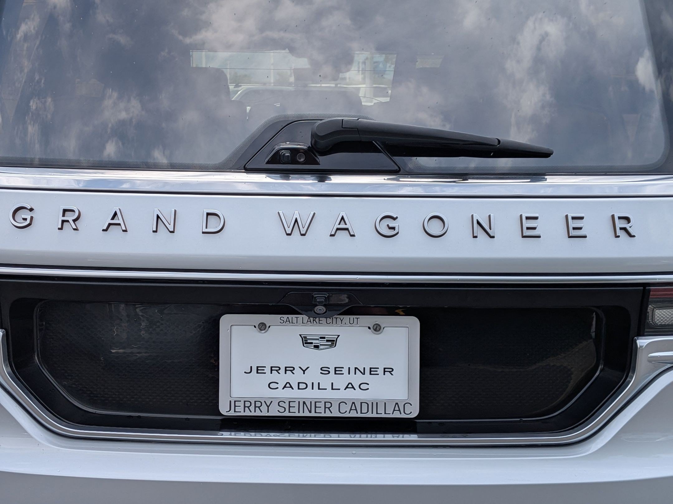 Used 2022 Jeep Grand Wagoneer Series III AWD/4WD image 13