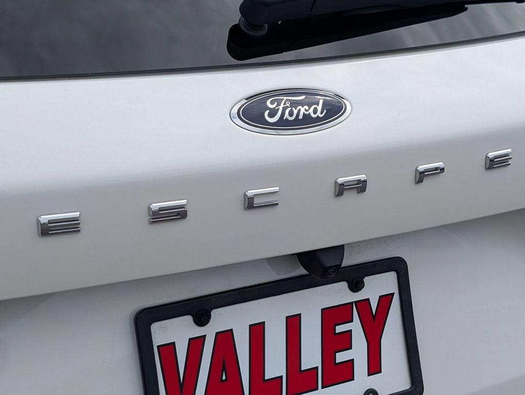 New 2026 Ford Escape ST-Line w/ Cold Weather Package image 12