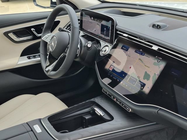 Used 2025 Mercedes-Benz E 350 Sedan image 12