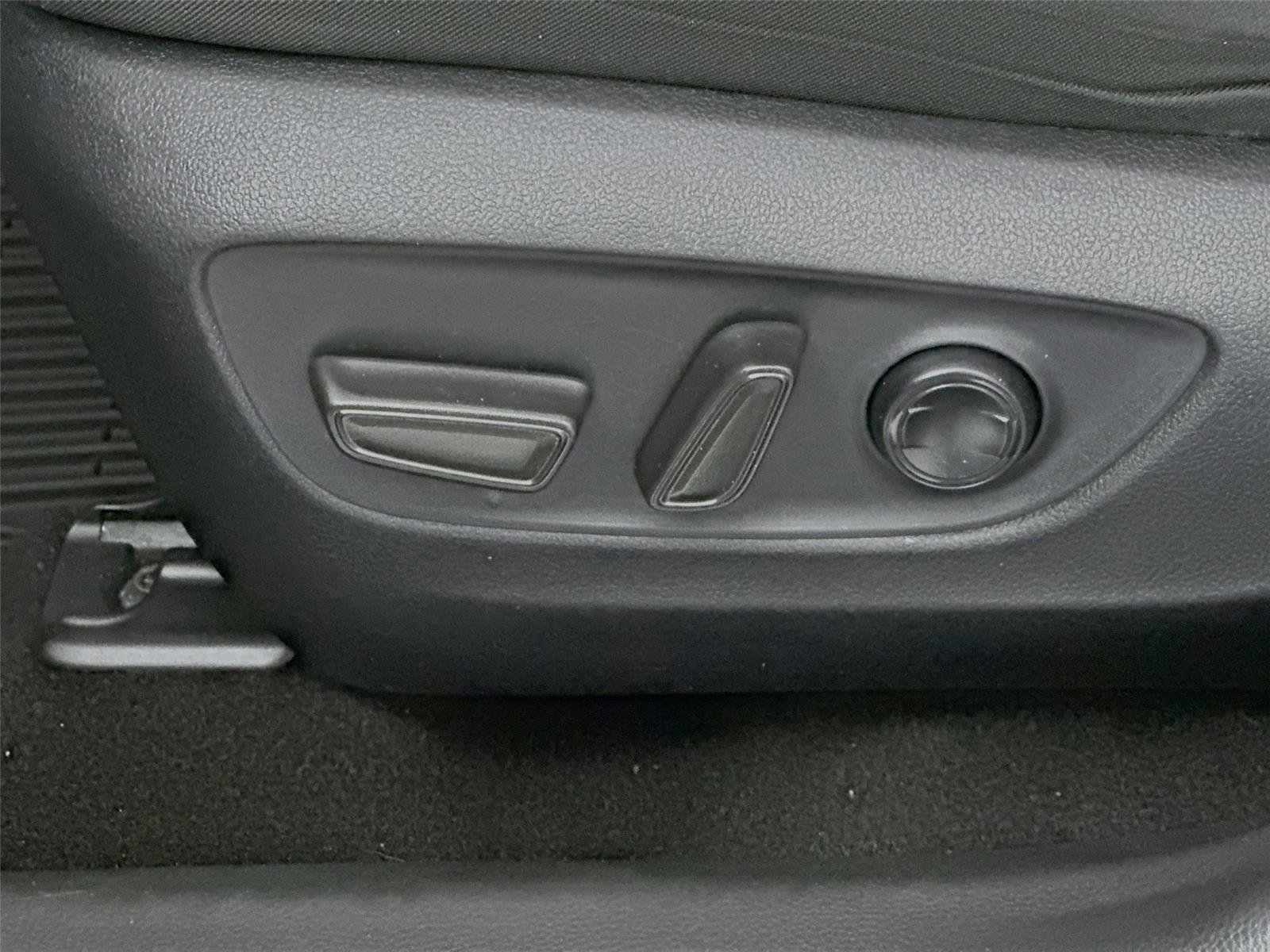 Certified 2025 Toyota RAV4 XLE image 19