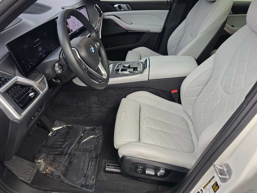 Certified 2024 BMW X5 xDrive40i w/ Premium Package AWD/4WD image 9