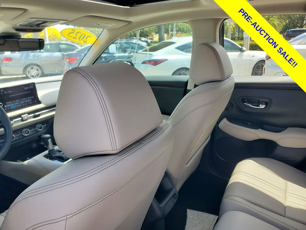 Used 2025 Honda HR-V EX-L image 10