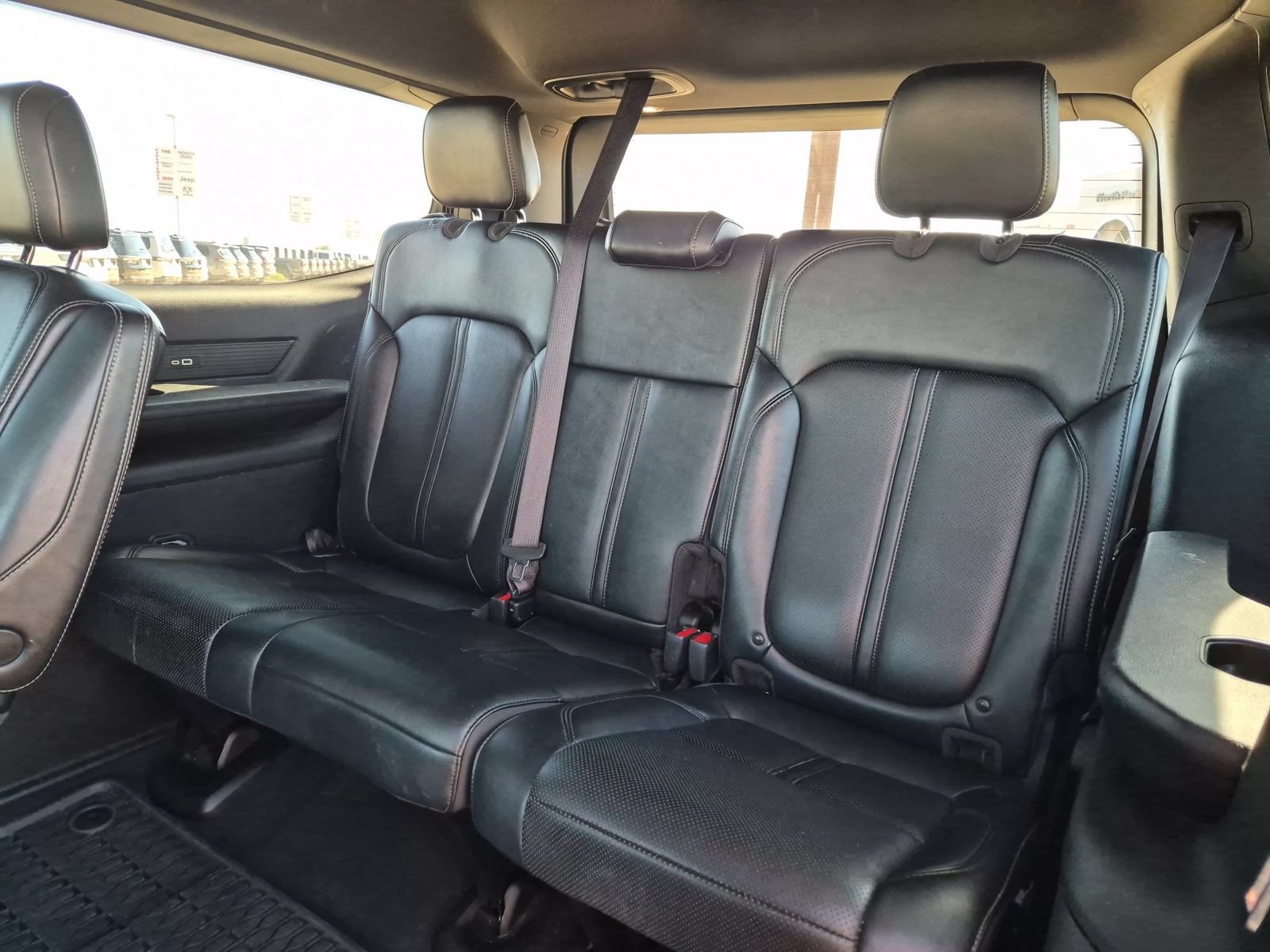 Used 2024 Jeep Wagoneer Series II AWD/4WD image 30