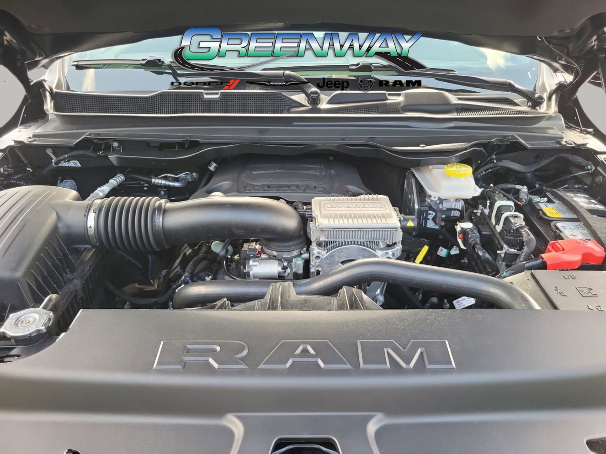 Used 2026 RAM 1500 Laramie AWD/4WD image 15