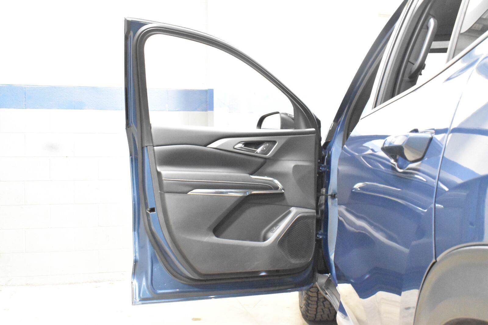 Used 2026 Chevrolet Traverse LT AWD/4WD image 10