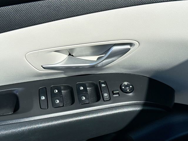 Certified 2024 Hyundai Tucson SE image 17