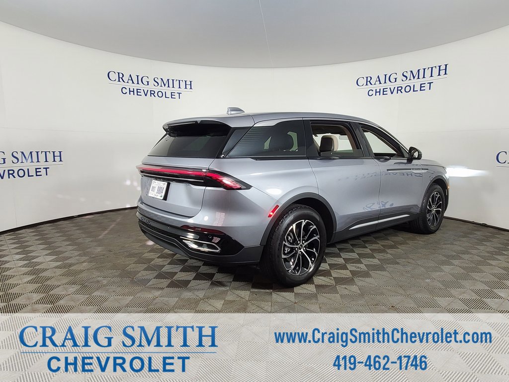 Used 2025 Lincoln Nautilus Premier image 24