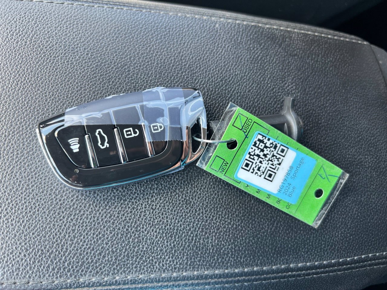 Used 2024 Kia Sportage EX FWD image 26