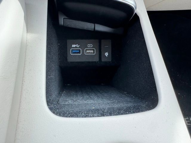 Certified 2023 Genesis GV70 2.5T Advanced w/ Advanced Package image 31