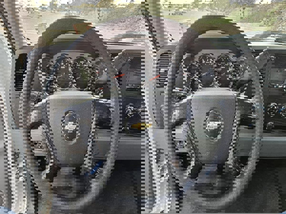 Used 2014 Chevrolet Silverado 3500 W/T image 26