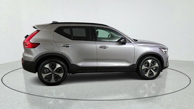 New 2026 Volvo XC40 B5 Plus w/ Protection Package Premier AWD/4WD image 8