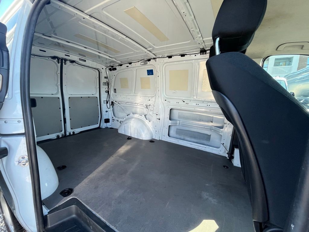 Used 2022 Mercedes-Benz Metris image 6
