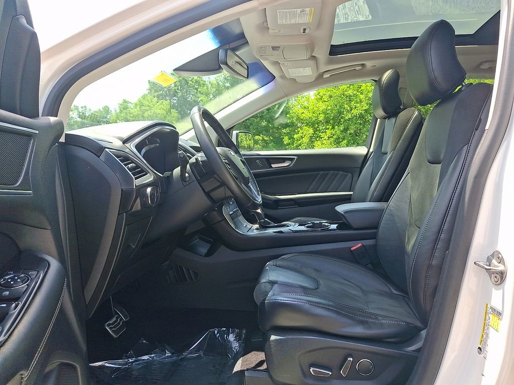 Used 2015 Ford Edge Sport w/ Equipment Group 401A AWD/4WD image 14