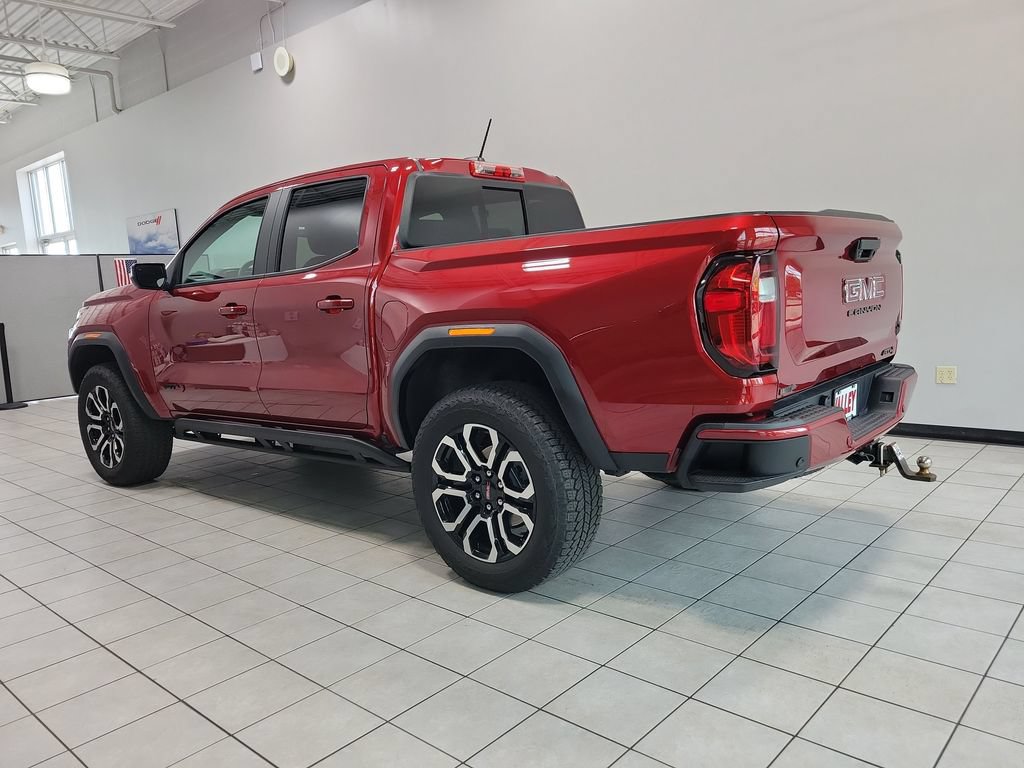 Used 2025 GMC Canyon AT4 w/ Nightfall Edition AWD/4WD image 8