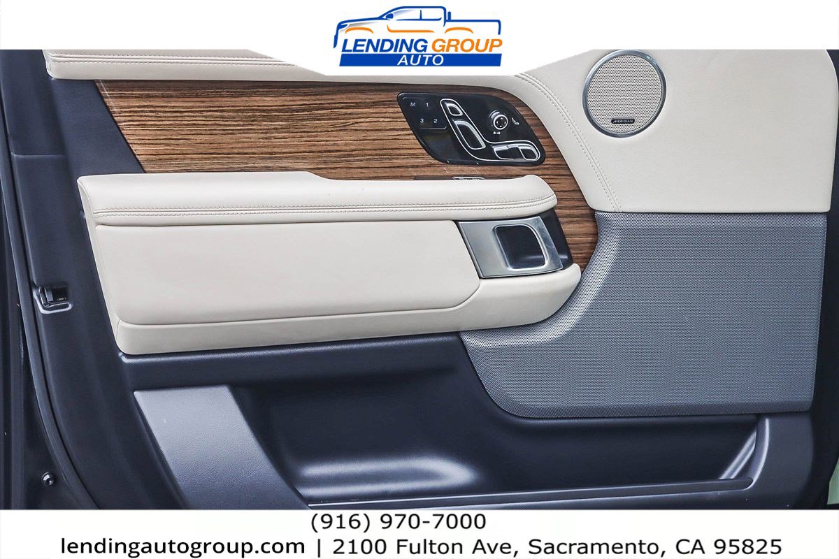Used 2019 Land Rover Range Rover HSE image 19