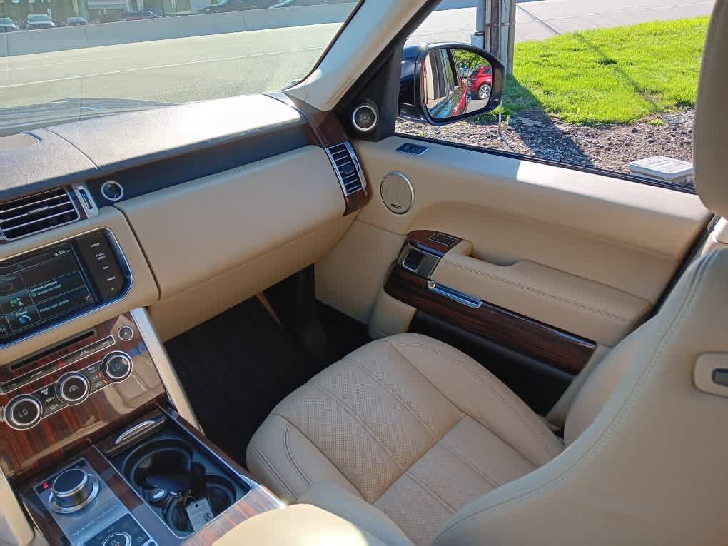 Used 2015 Land Rover Range Rover HSE AWD/4WD image 12