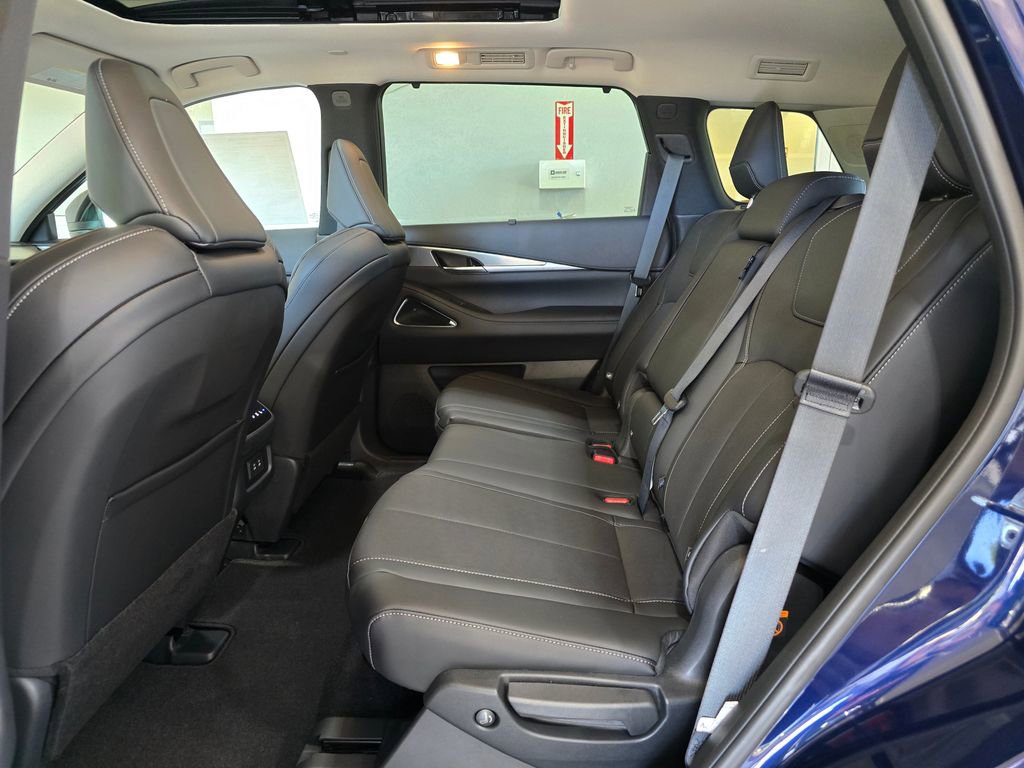 New 2026 INFINITI QX60 Luxe w/ Cargo Package image 23