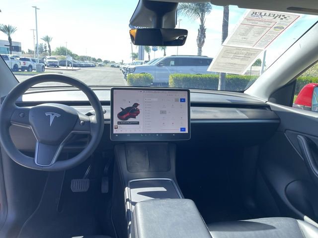 Used 2022 Tesla Model Y Long Range image 21