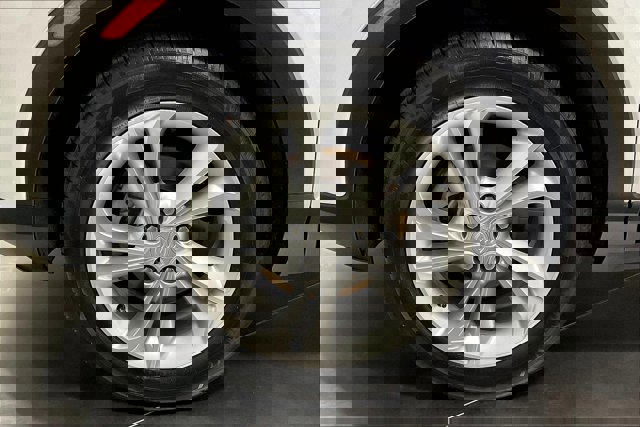 Used 2023 Buick Encore GX Preferred w/ Cold Weather Comfort Package image 9