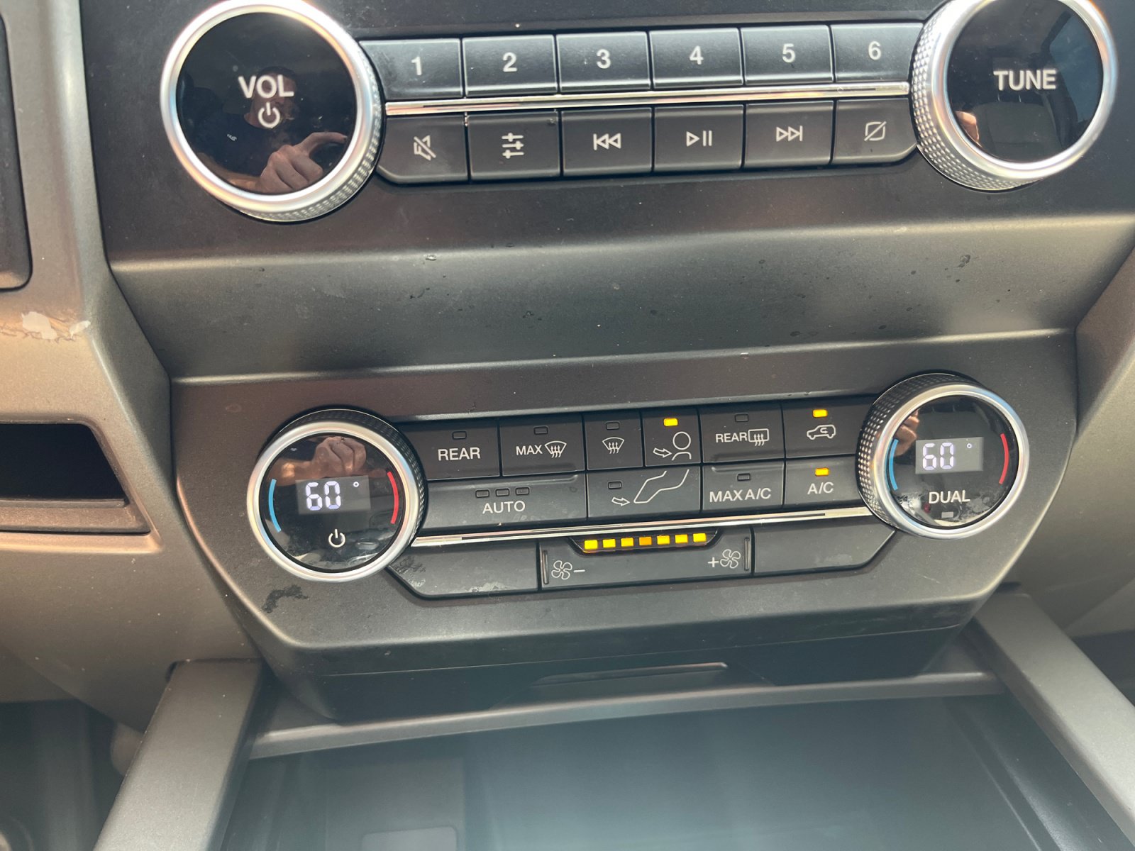 Used 2019 Ford Expedition XLT AWD/4WD image 26