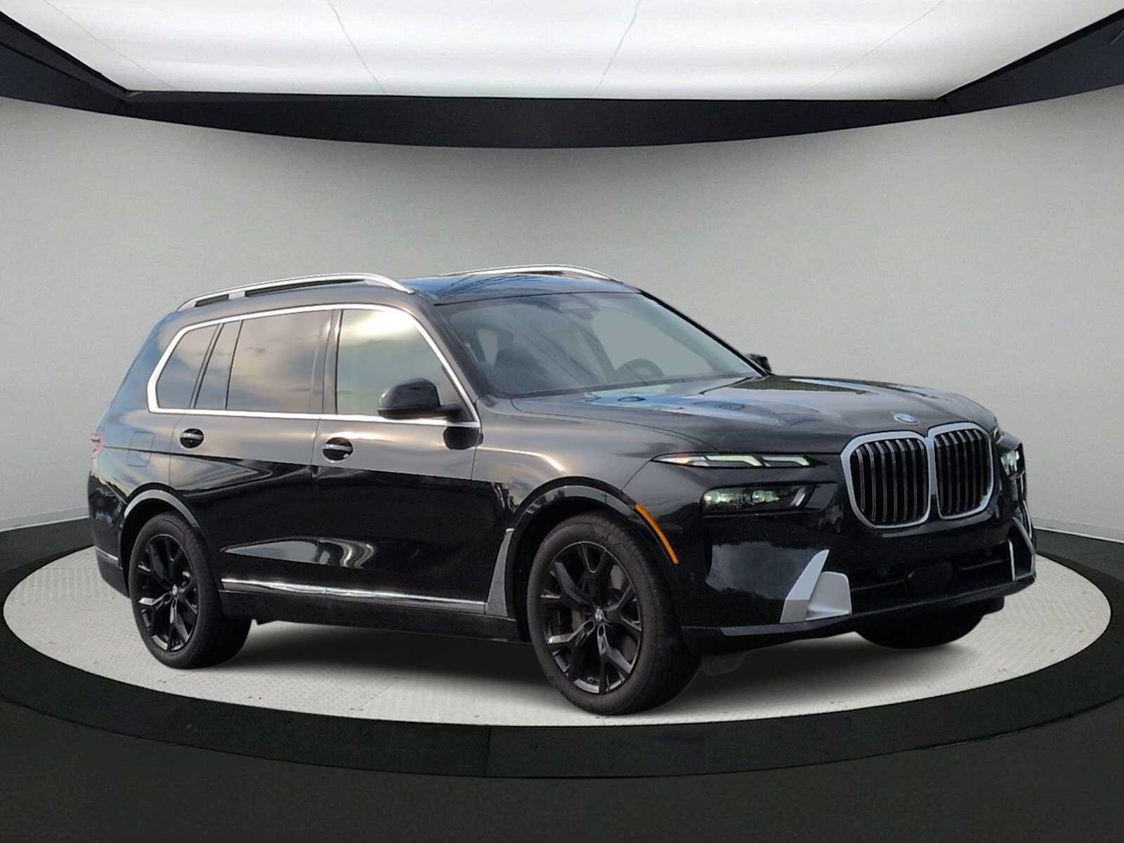 Used 2026 BMW X7 xDrive40i w/ Premium Package AWD/4WD image 2