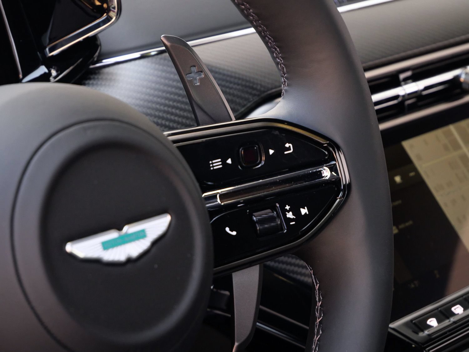 New 2026 Aston Martin V8 Vantage S RWD image 18
