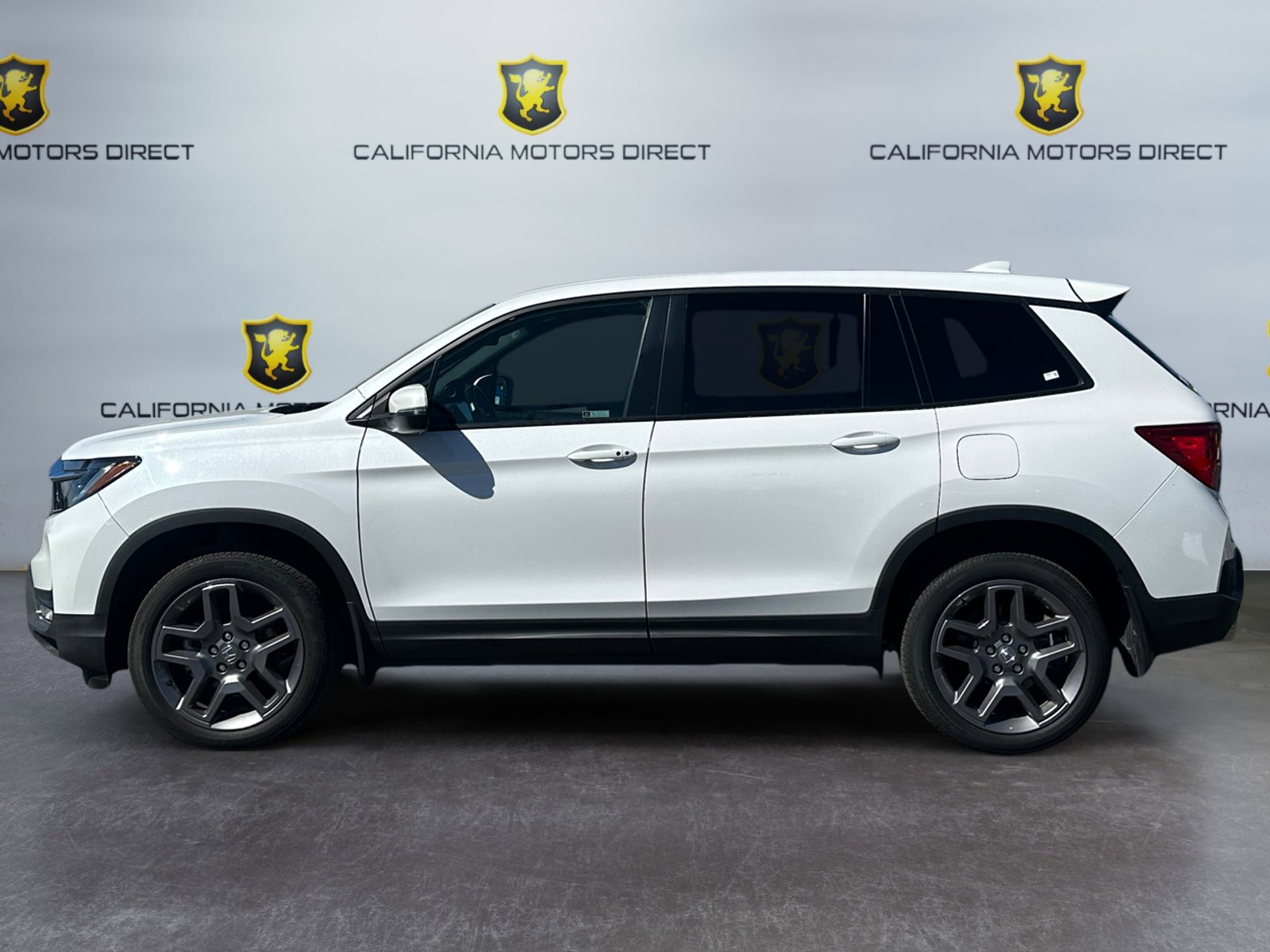 Used 2023 Honda Passport EX-L image 2