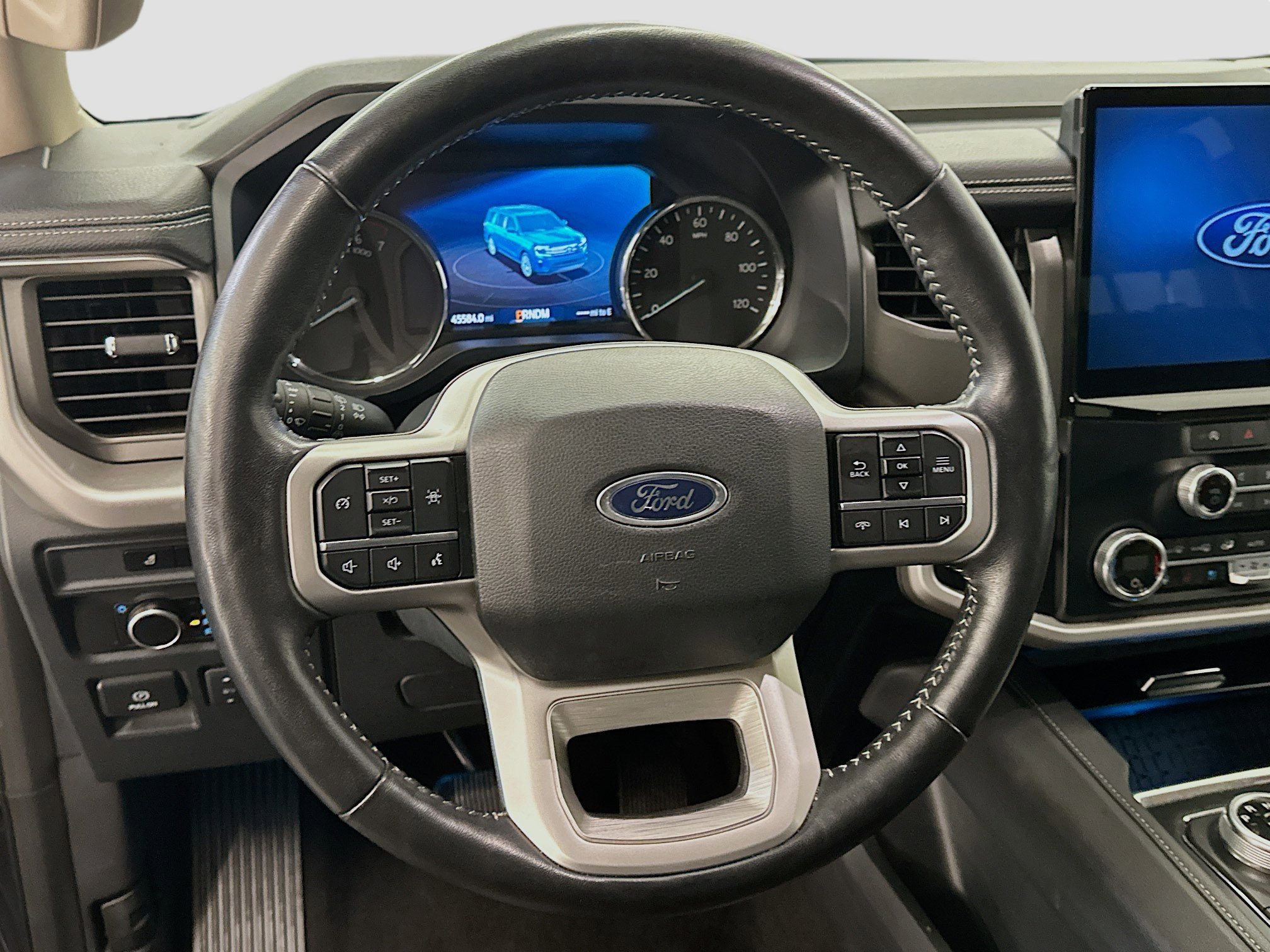 Used 2024 Ford Expedition XLT image 18