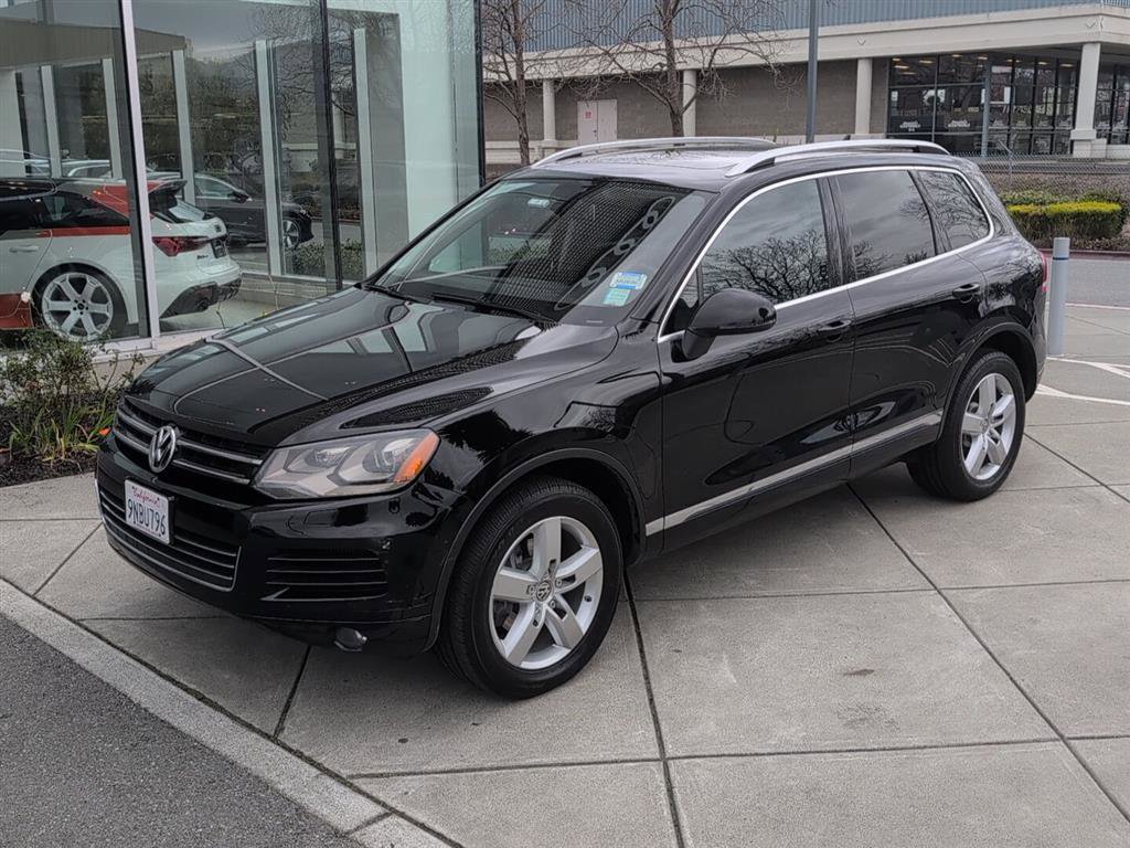 Used 2014 Volkswagen Touareg TDI image 1