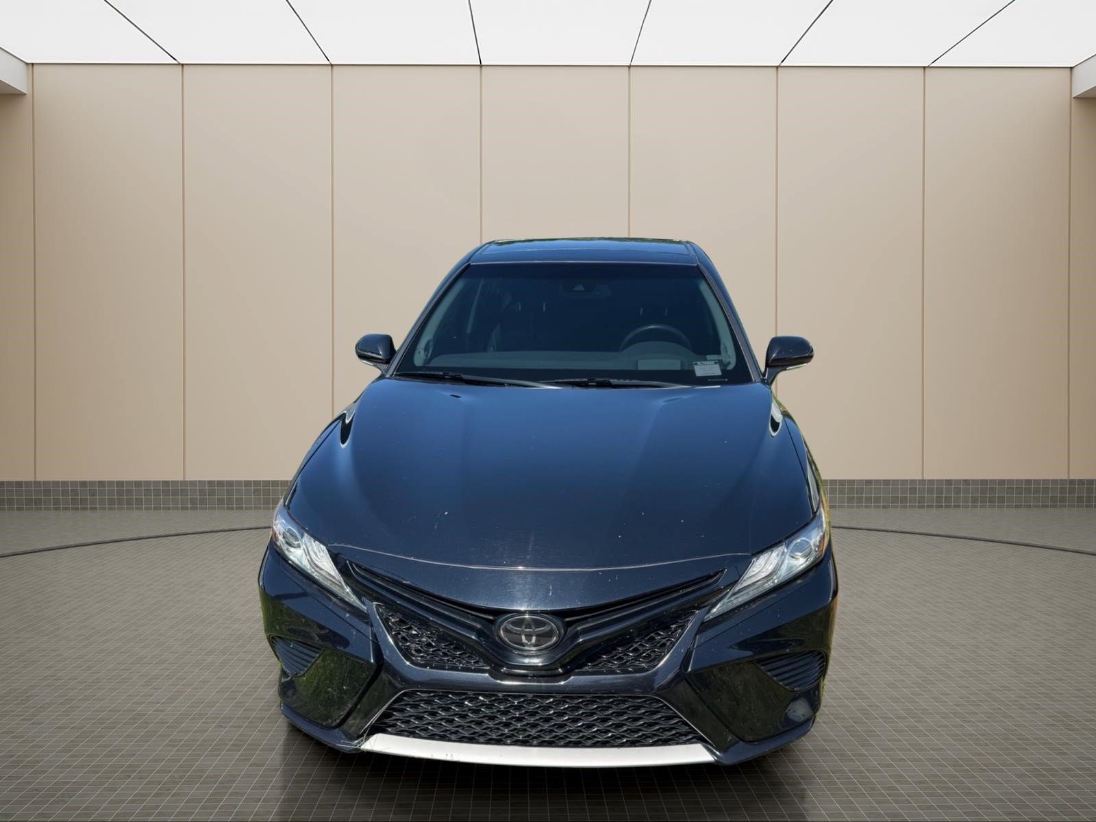 Used 2019 Toyota Camry XSE FWD image 7