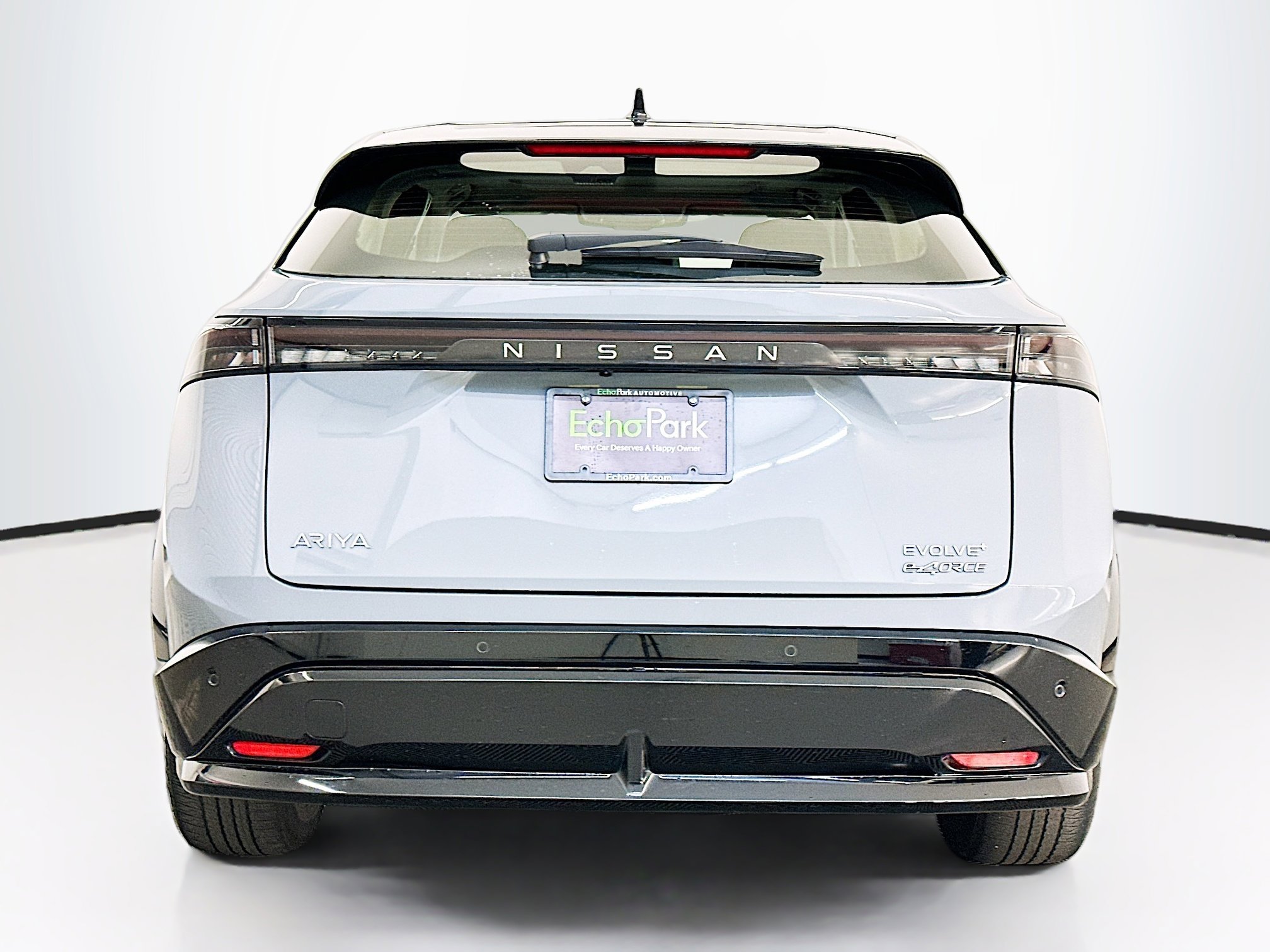 Used 2024 Nissan Ariya AWD image 7