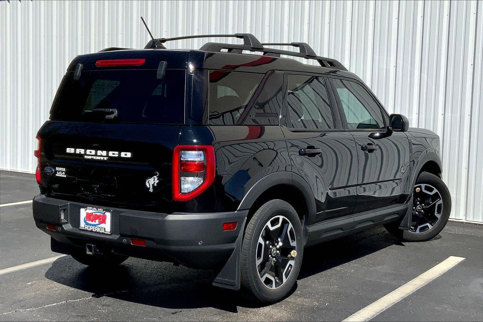 Used 2022 Ford Bronco Sport Outer Banks w/ Tech Package image 11