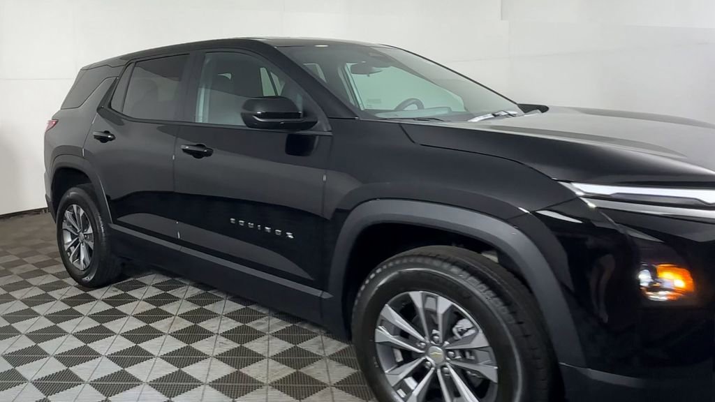 New 2026 Chevrolet Equinox LT w/ Convenience Package II image 3