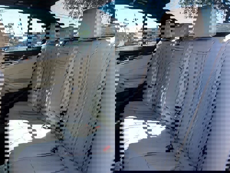 Used 2018 BMW 530i w/ Premium Package image 15