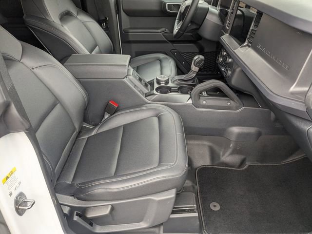 Used 2025 Ford Bronco Badlands image 21
