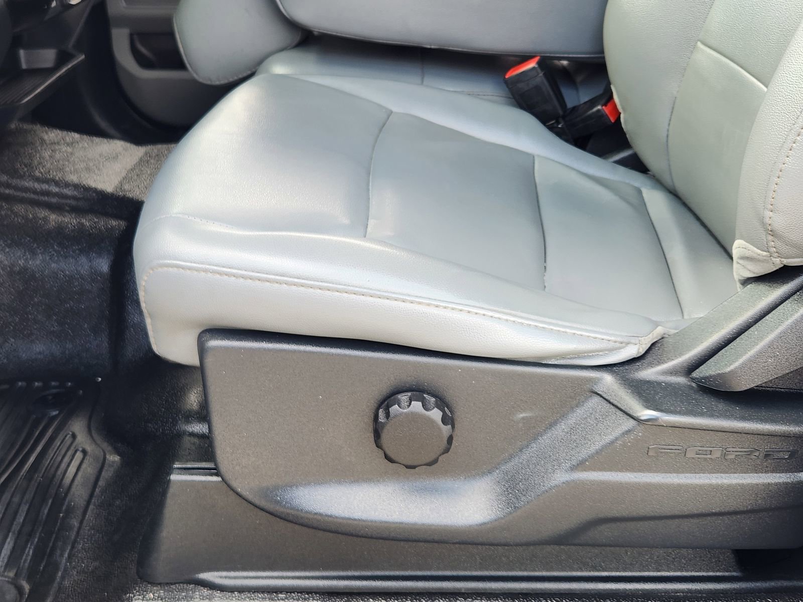 Used 2024 Ford F350 XL image 25