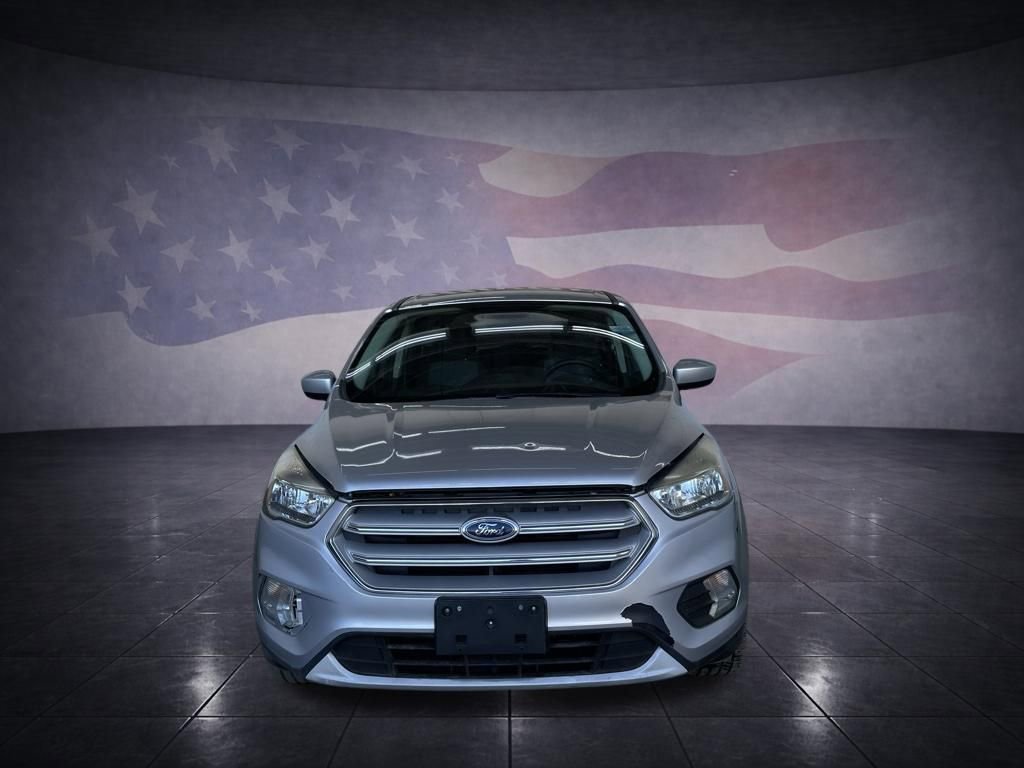 Used 2019 Ford Escape SE image 3