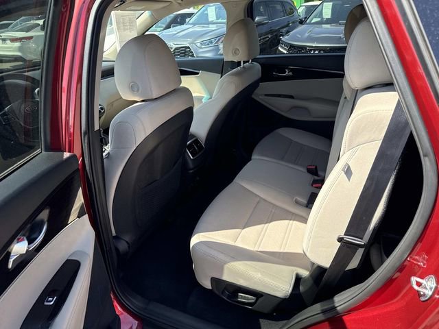 Used 2020 Kia Sorento LX FWD image 16