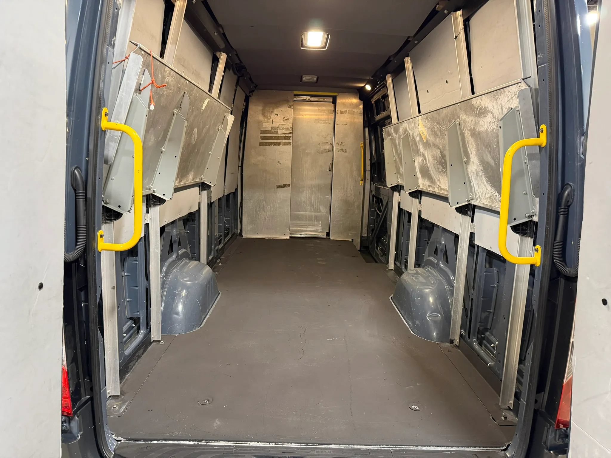 Used 2019 Mercedes-Benz Sprinter 170 image 27