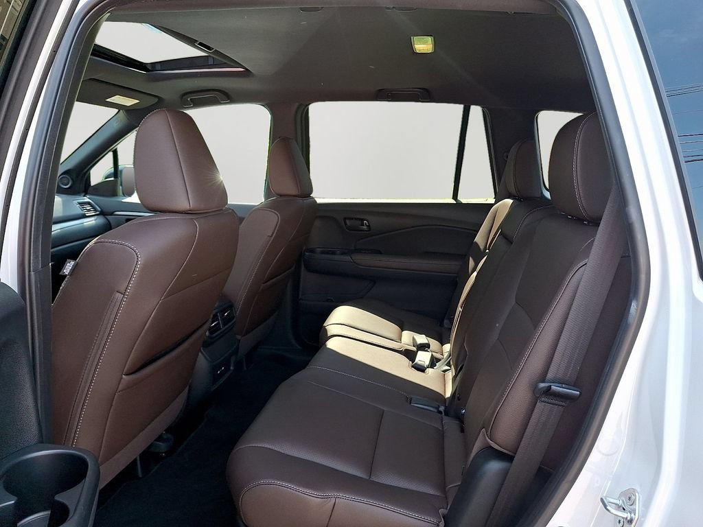 Used 2024 Honda Passport EX-L image 9