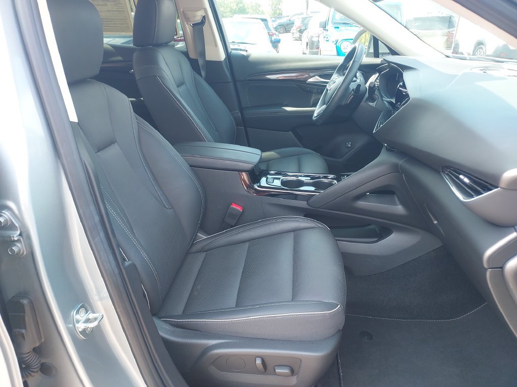 Used 2023 Buick Envision Essence FWD image 31