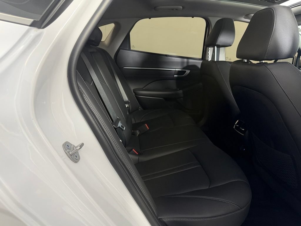 Used 2025 Hyundai Sonata Limited FWD image 16
