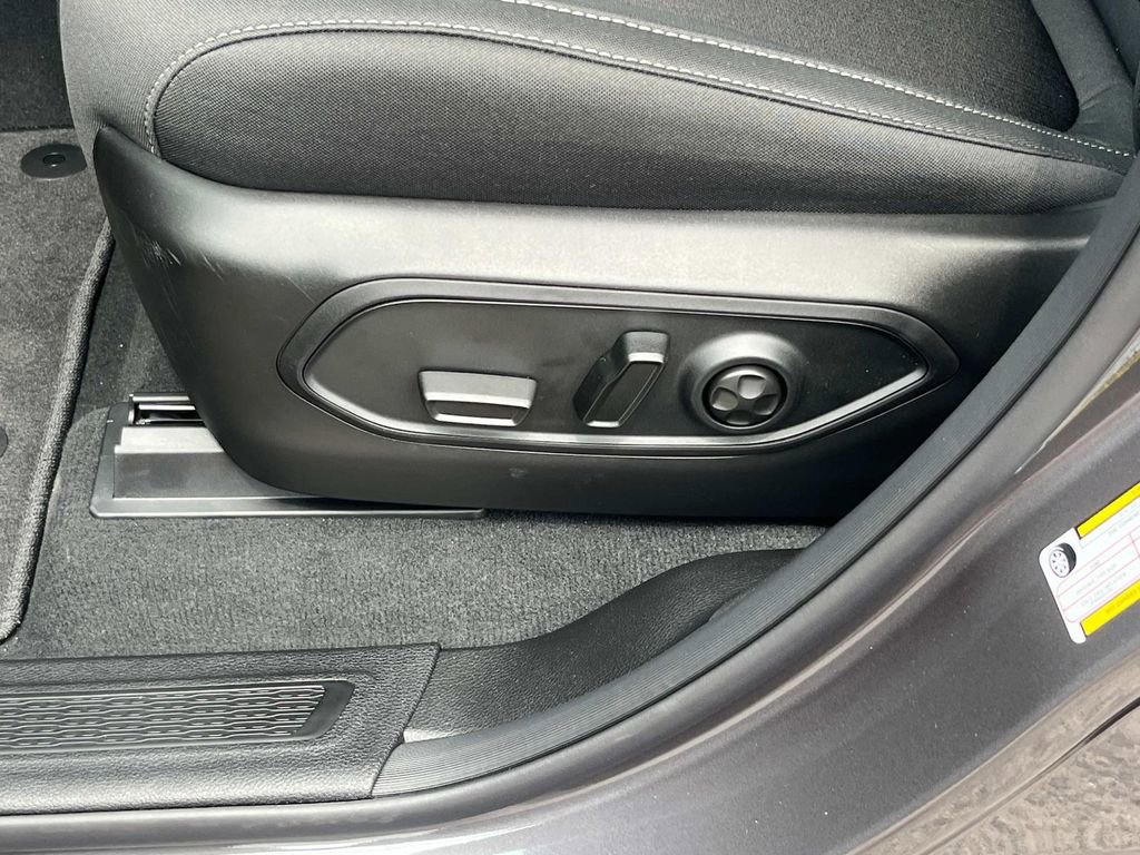 New 2025 Jeep Grand Cherokee Laredo X w/ Luxury Tech Group I image 11